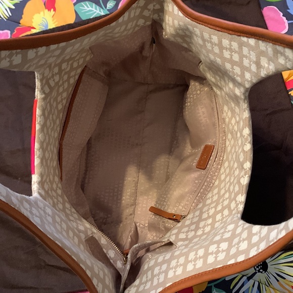 Kate Spade Tote - Picture 4 of 9
